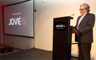 Xesco Canyelles presenta la gala de los Premios Jové