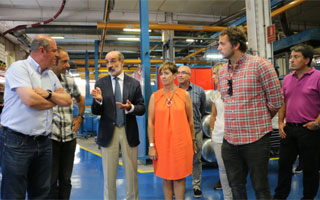 Arantxa Tapia, Consejera de Industria del Gobierno Vasco visita Domusa