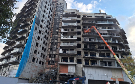 Exterior edificio incendiado Campanar