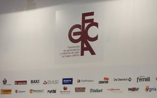 Stand del Espacio Fegeca en Climatización 2015. titular: Caloryfrio.com