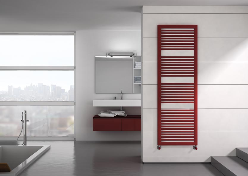 Irsap toalleros novo cult rojo instalado en un baño